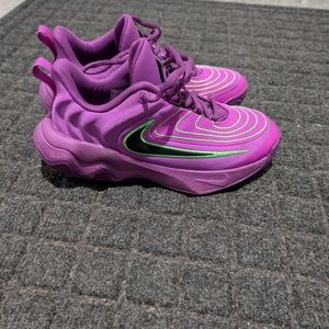Nike Gianns Immortality IV Basketball Shoes